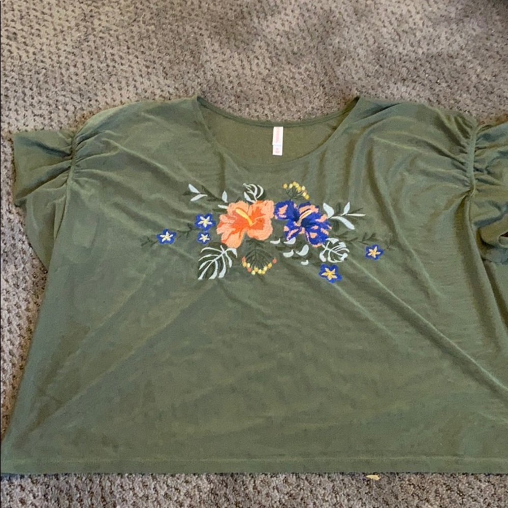 Mesh Crop Top w Floral Design